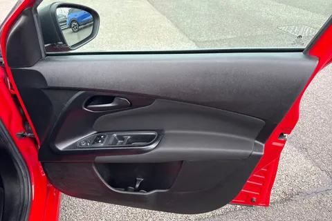 PK69GKF FIAT Tipo 1.4 MPI Easy Euro 6 5dr Thumbnail #19