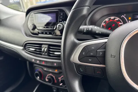 PK69GKF FIAT Tipo 1.4 MPI Easy Euro 6 5dr Thumbnail #37
