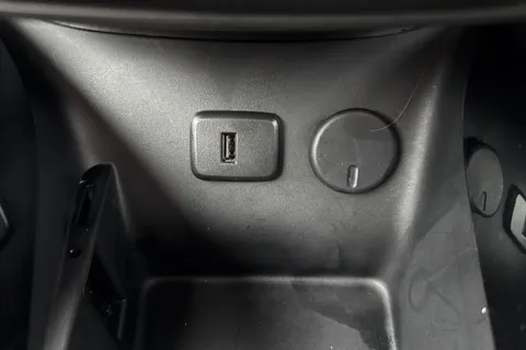 PK69NLG Vauxhall Adam 1.2i ENERGISED Euro 6 3dr Thumbnail #49