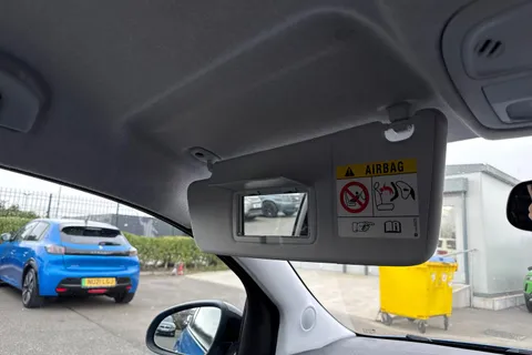 PK69NLG Vauxhall Adam 1.2i ENERGISED Euro 6 3dr Thumbnail #56