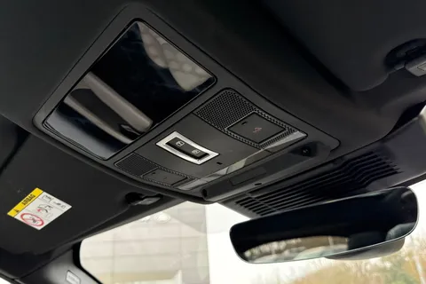 KM74OSZ Land Rover Discovery Sport 2.0 D200 Dynamic HSE 5dr Thumbnail #25