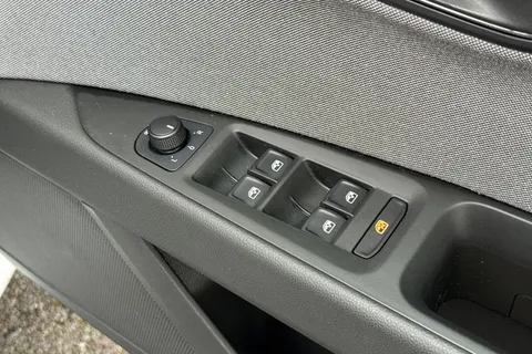 23 of 50 for SEAT Leon 1.5 TSI EVO SE Dynamic Euro 6 (s/s) 5dr