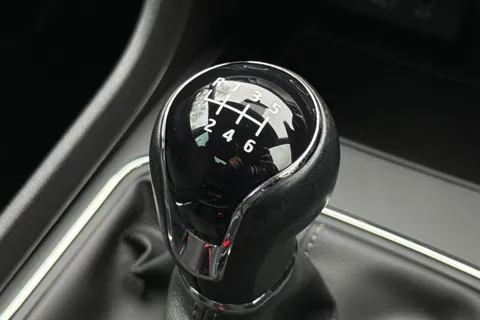 38 of 50 for SEAT Leon 1.5 TSI EVO SE Dynamic Euro 6 (s/s) 5dr