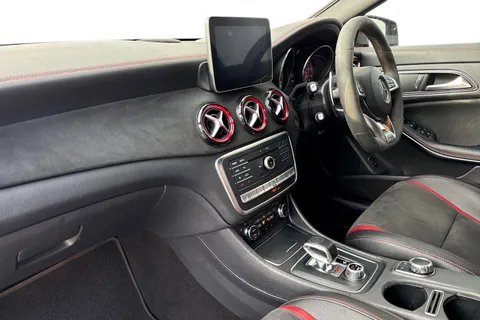 DK18JYC Mercedes-Benz Cla Class 2.0 CLA45 AMG Coupe SpdS DCT 4MATIC Euro 6 (s/s) 4dr Thumbnail #16