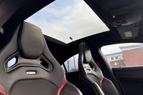 DK18JYC Mercedes-Benz Cla Class 2.0 CLA45 AMG Coupe SpdS DCT 4MATIC Euro 6 (s/s) 4dr Thumbnail #25