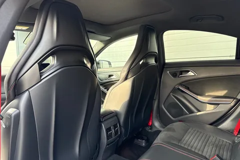 DK18JYC Mercedes-Benz Cla Class 2.0 CLA45 AMG Coupe SpdS DCT 4MATIC Euro 6 (s/s) 4dr Thumbnail #34