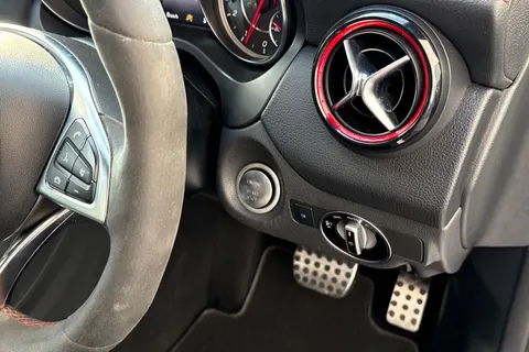 DK18JYC Mercedes-Benz Cla Class 2.0 CLA45 AMG Coupe SpdS DCT 4MATIC Euro 6 (s/s) 4dr Thumbnail #43