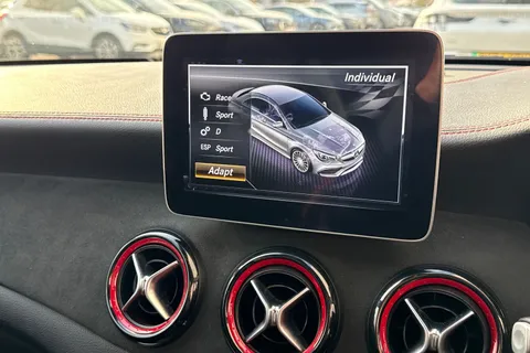 DK18JYC Mercedes-Benz Cla Class 2.0 CLA45 AMG Coupe SpdS DCT 4MATIC Euro 6 (s/s) 4dr Thumbnail #45