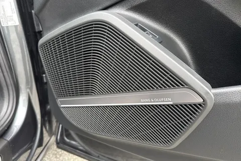 PG23LFU Audi Q5 S line 40 TDI quattro 204 PS S tronic Thumbnail #29