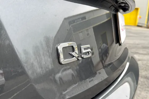PG23LFU Audi Q5 S line 40 TDI quattro 204 PS S tronic Thumbnail #36