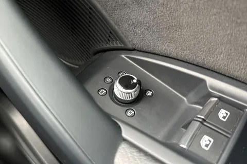 PG23LFU Audi Q5 S line 40 TDI quattro 204 PS S tronic Thumbnail #48