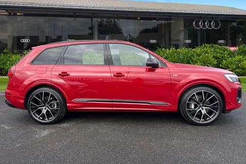  Audi Q7 3.0 TDI V6 Black Edition SUV 5dr Diesel Tiptronic quattro Euro 6 (s/s) (231 ps) Thumbnail #3