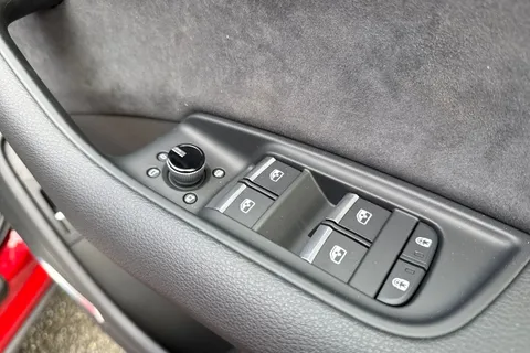  Audi Q7 3.0 TDI V6 Black Edition SUV 5dr Diesel Tiptronic quattro Euro 6 (s/s) (231 ps) Thumbnail #44