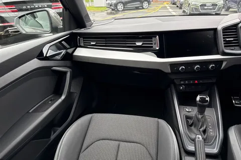 DC25VYJ Audi A1 S line 30 TFSI 116 PS S tronic Thumbnail #21