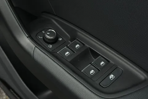 DC25VYJ Audi A1 S line 30 TFSI 116 PS S tronic Thumbnail #38