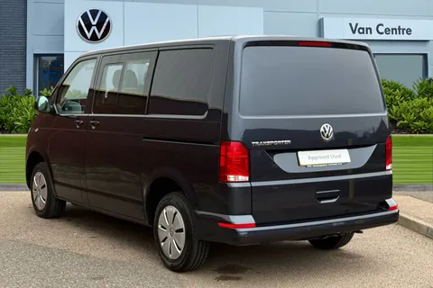 BN74VEF Volkswagen Transporter 2.0 TDI 110 Startline Business Kombi Van 6 Seats Thumbnail #3