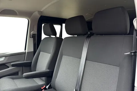 BN74VEF Volkswagen Transporter 2.0 TDI 110 Startline Business Kombi Van 6 Seats Thumbnail #16