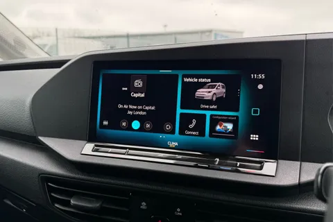 DA25EVF Volkswagen Caddy Maxi 2.0 TDI 102PS Commerce Van [Business/Tech Pack] Thumbnail #18