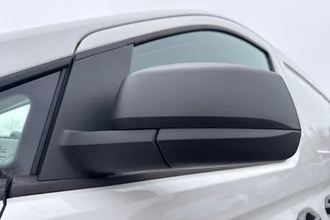 DA25EVF Volkswagen Caddy Maxi 2.0 TDI 102PS Commerce Van [Business/Tech Pack] Thumbnail #28