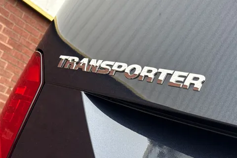 BN74VEF Volkswagen Transporter 2.0 TDI 110 Startline Business Kombi Van 6 Seats Thumbnail #33