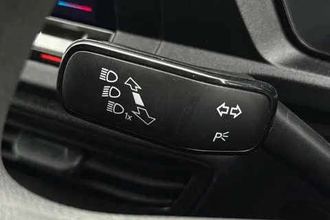 DA25EVF Volkswagen Caddy Maxi 2.0 TDI 102PS Commerce Van [Business/Tech Pack] Thumbnail #37