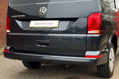 BN74VEF Volkswagen Transporter 2.0 TDI 110 Startline Business Kombi Van 6 Seats Thumbnail #36
