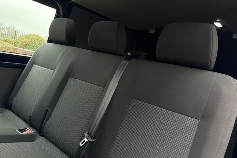 BN74VEF Volkswagen Transporter 2.0 TDI 110 Startline Business Kombi Van 6 Seats Thumbnail #41