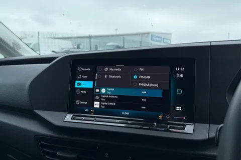 DA25EVF Volkswagen Caddy Maxi 2.0 TDI 102PS Commerce Van [Business/Tech Pack] Thumbnail #45