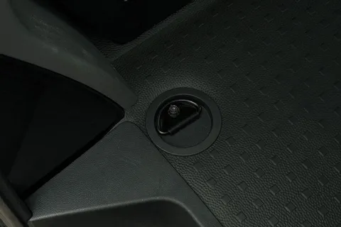 BN74VEF Volkswagen Transporter 2.0 TDI 110 Startline Business Kombi Van 6 Seats Thumbnail #43