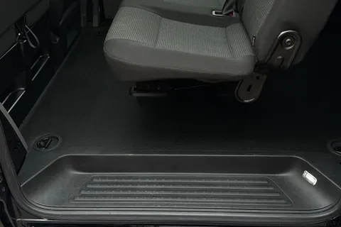 BN74VEF Volkswagen Transporter 2.0 TDI 110 Startline Business Kombi Van 6 Seats Thumbnail #44