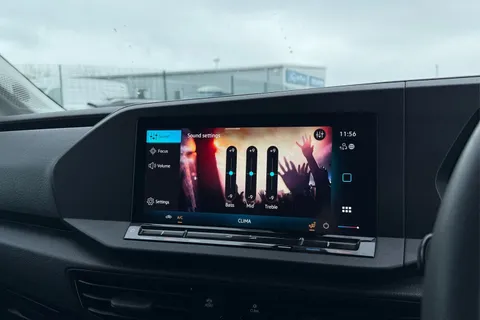 DA25EVF Volkswagen Caddy Maxi 2.0 TDI 102PS Commerce Van [Business/Tech Pack] Thumbnail #52