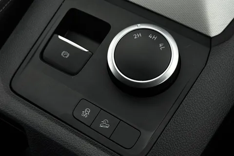 KY23ZKL Volkswagen Amarok D/Cab Pick Up Life 2.0 TDI 170 4MOTION Thumbnail #52