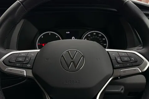 BN74VEF Volkswagen Transporter 2.0 TDI 110 Startline Business Kombi Van 6 Seats Thumbnail #60