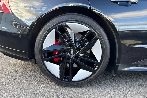 FM72KLO Audi RS e-tron GT Carbon Vorsprung   440,00 kW Thumbnail #24