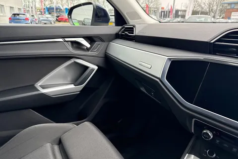 PY20HYO Audi Q3 Sport 35 TFSI  150 PS 6-speed Thumbnail #21