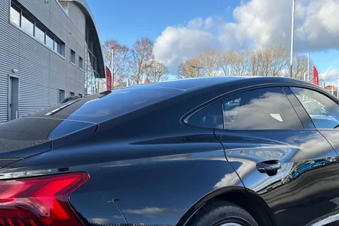 FM72KLO Audi RS e-tron GT Carbon Vorsprung   440,00 kW Thumbnail #32