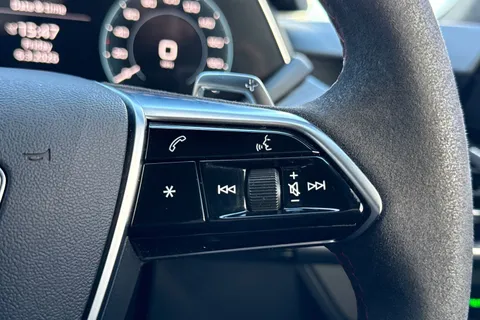 FM72KLO Audi RS e-tron GT Carbon Vorsprung   440,00 kW Thumbnail #58