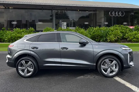 Audi Q3 2.0 TFSI S line Sportback S Tronic quattro Euro 6 (s/s) 5dr Thumbnail #4