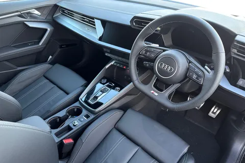 13 of 60 for Audi A3 2.0 TDI S line Sportback S Tronic Euro 6 (s/s) 5dr