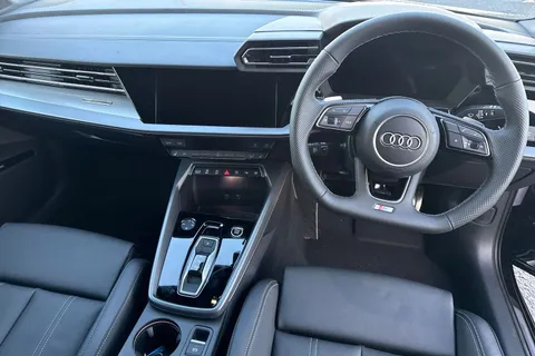 17 of 60 for Audi A3 2.0 TDI S line Sportback S Tronic Euro 6 (s/s) 5dr