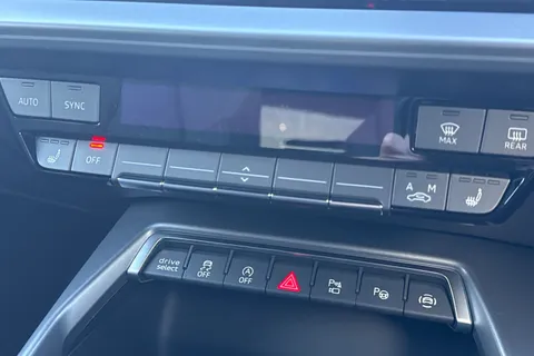 21 of 60 for Audi A3 2.0 TDI S line Sportback S Tronic Euro 6 (s/s) 5dr