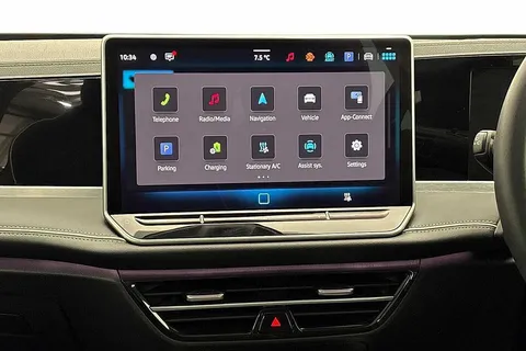 13 of 13 for Volkswagen Passat 1.5 TSI eHybrid 204PS Life 5dr DSG ⭐ sliding panoramic sunroof⭐