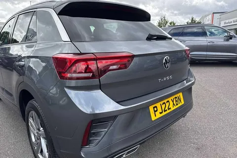 PJ22XBN Volkswagen T-Roc 2.0 TDI 150 EVO R-Line 5dr DSG ⭐1 Year VW Warranty⭐ Thumbnail #17