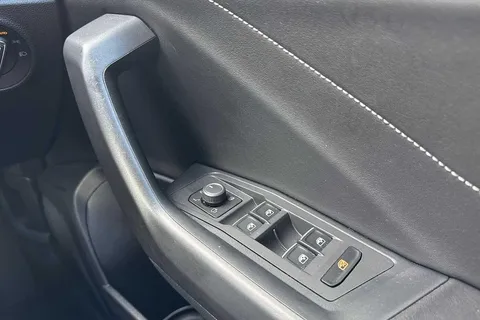 PJ22XBN Volkswagen T-Roc 2.0 TDI 150 EVO R-Line 5dr DSG ⭐1 Year VW Warranty⭐ Thumbnail #19