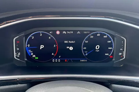 PJ22XBN Volkswagen T-Roc 2.0 TDI 150 EVO R-Line 5dr DSG ⭐1 Year VW Warranty⭐ Thumbnail #45