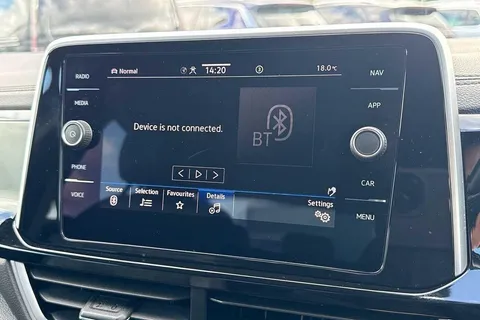 PJ22XBN Volkswagen T-Roc 2.0 TDI 150 EVO R-Line 5dr DSG ⭐1 Year VW Warranty⭐ Thumbnail #51