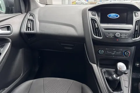 15 of 63 for FORD FOCUS 1.5 TDCi 120 ST-Line 5dr