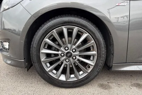 23 of 63 for FORD FOCUS 1.5 TDCi 120 ST-Line 5dr