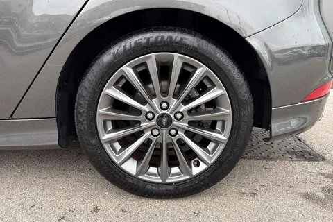 24 of 63 for FORD FOCUS 1.5 TDCi 120 ST-Line 5dr