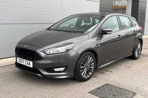 37 of 63 for FORD FOCUS 1.5 TDCi 120 ST-Line 5dr